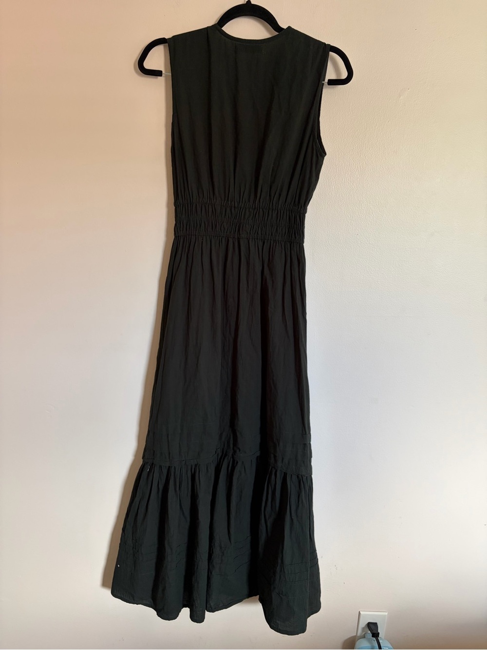 Theory Black Sleeveless V-Neck Smocked Waist Maxi Dress - Picture 3 of 8